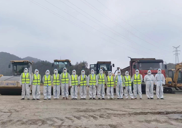 冲在“疫”线 白新一标迅速援建方舱医院 图.jpg