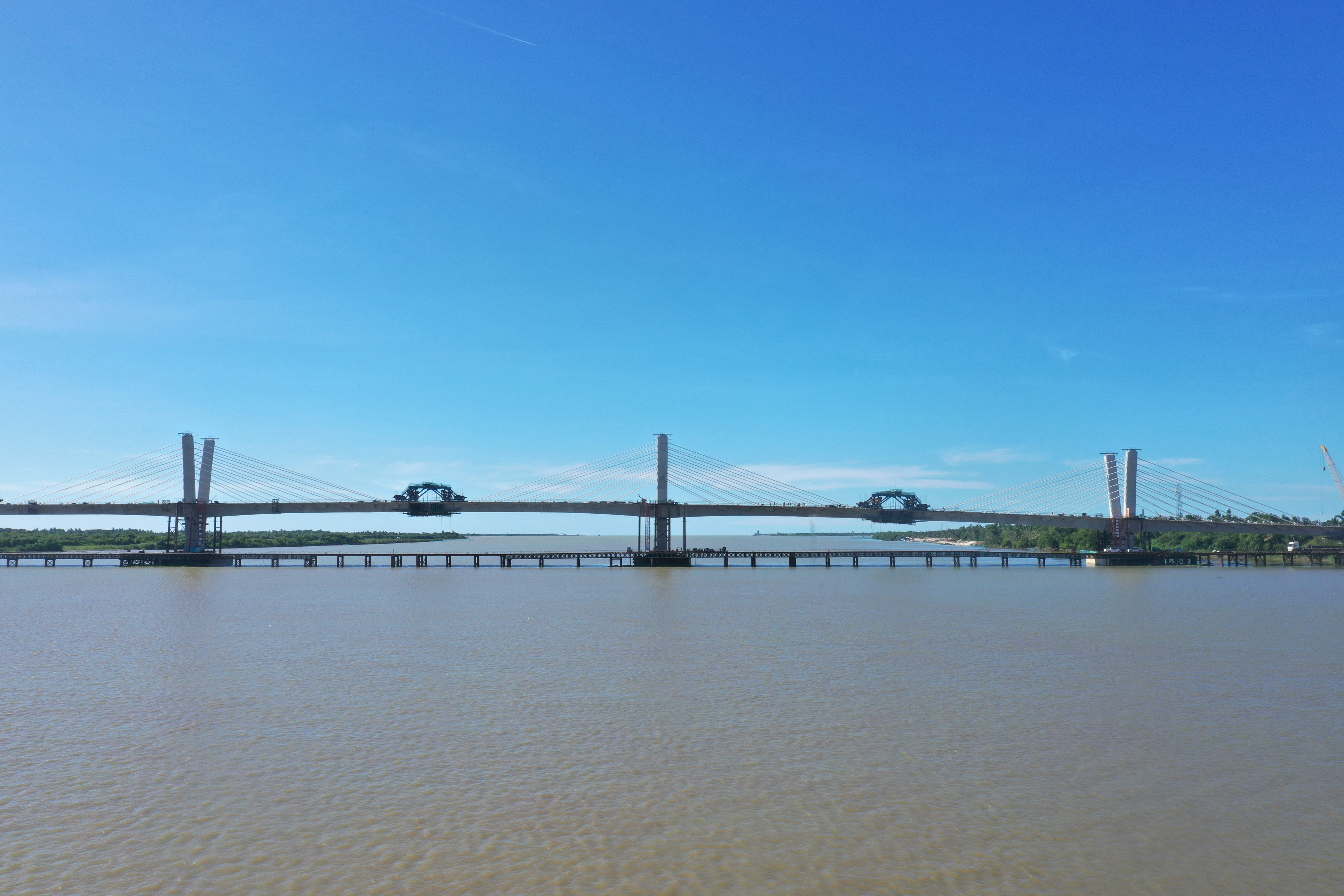 ?菲律宾卡马拉尼甘大桥（在建）